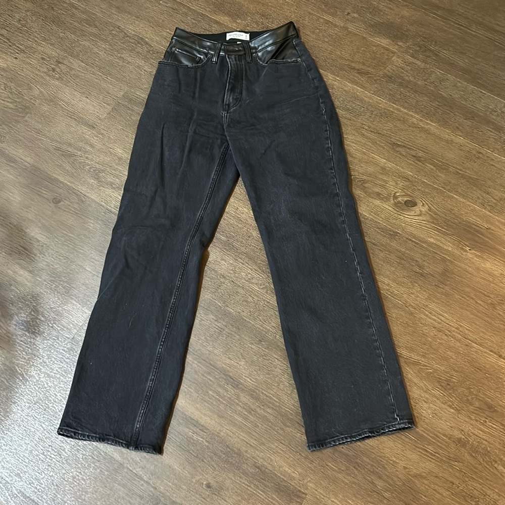 Abercrombie 90s Relaxed Jean Curve Love